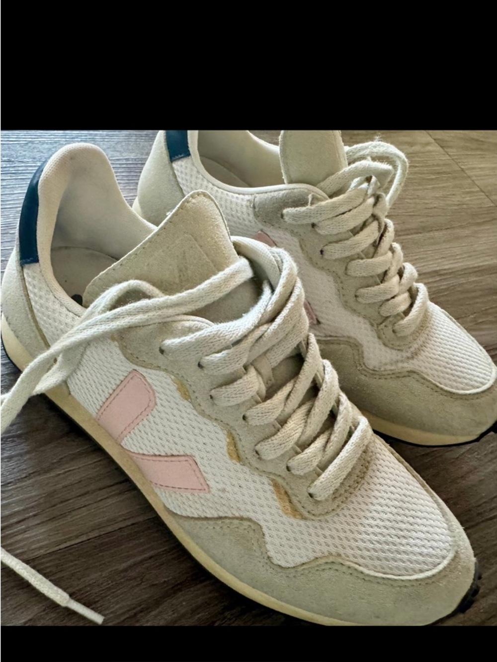 Veja Cream Canvas Sneakers with Pink Logo Detail - Picture 5 of 6